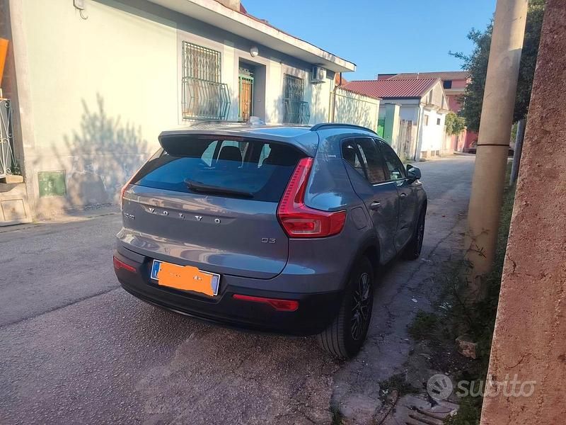 Usata Volvo XC40 150 CV (110 kW) 2019 Grigio SUV
