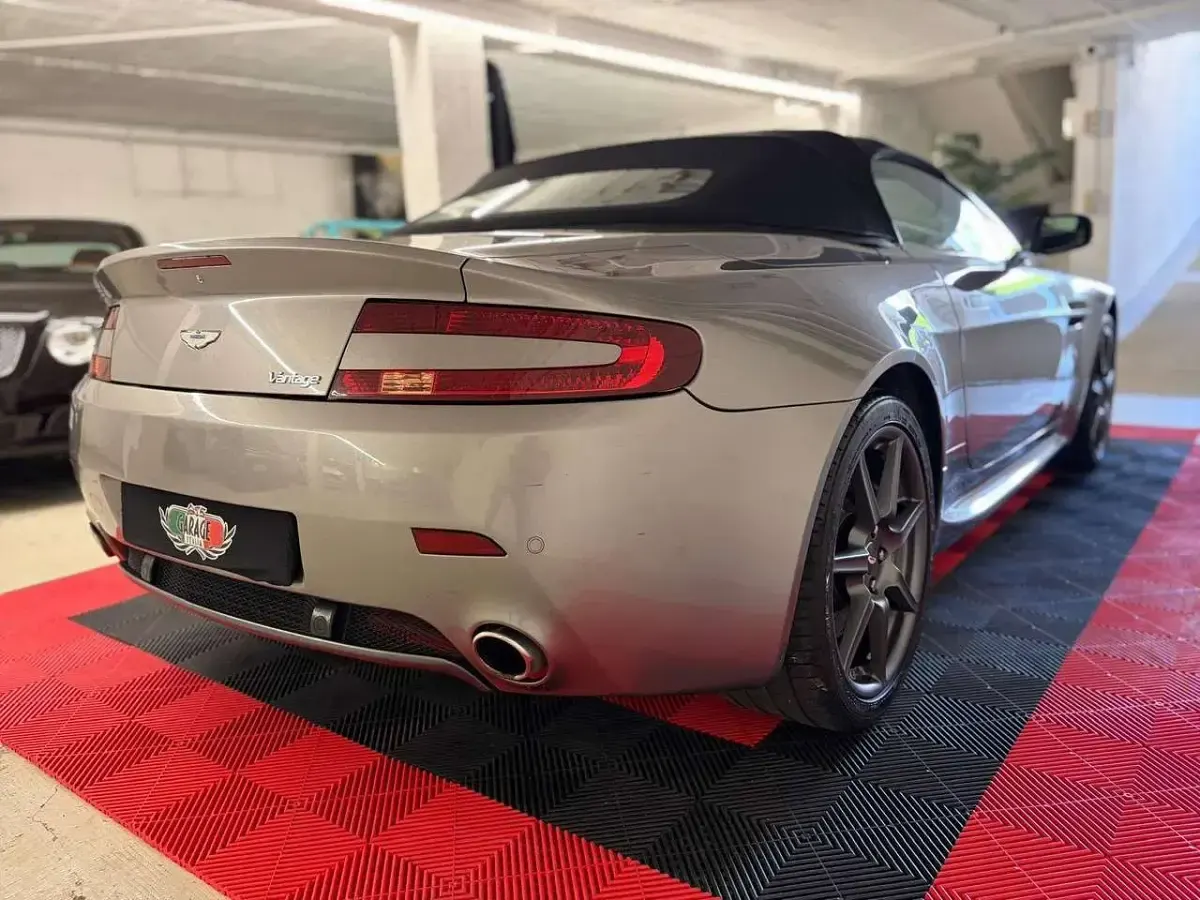 Usata Aston Martin Vantage 385 CV (283 kW) 2008 Grigio Coupé