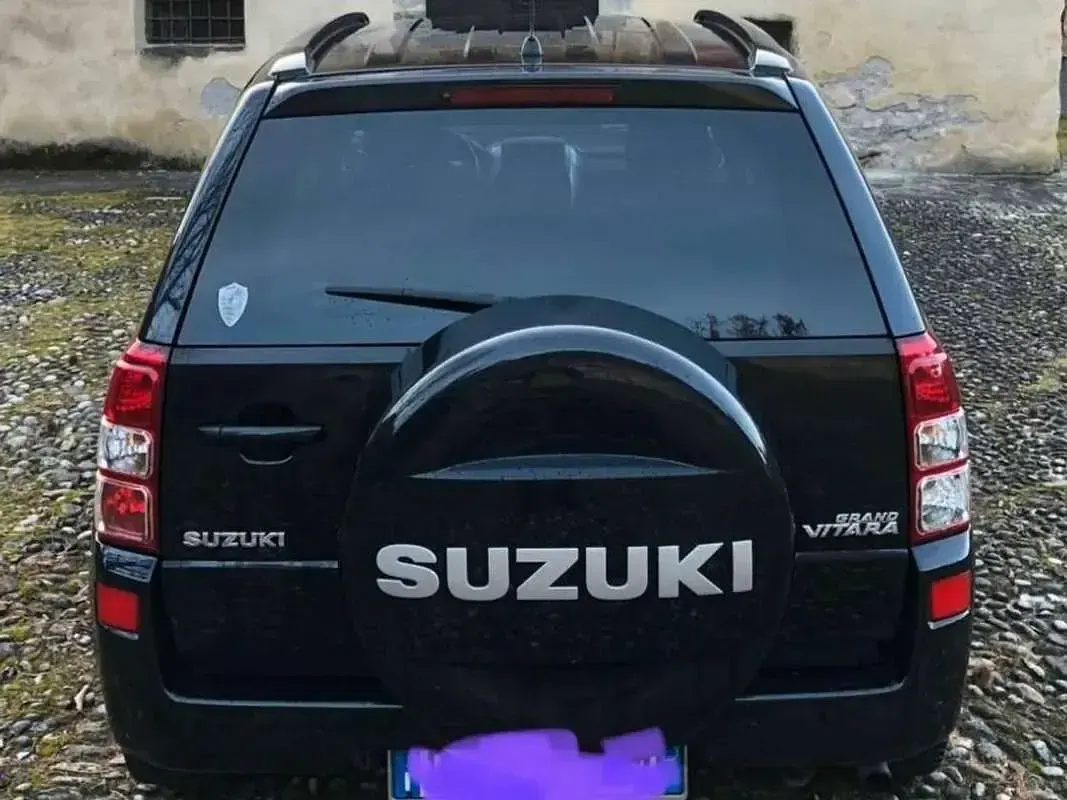Usata Suzuki Grand Vitara 129 CV (94 kW) 2010 Nero SUV