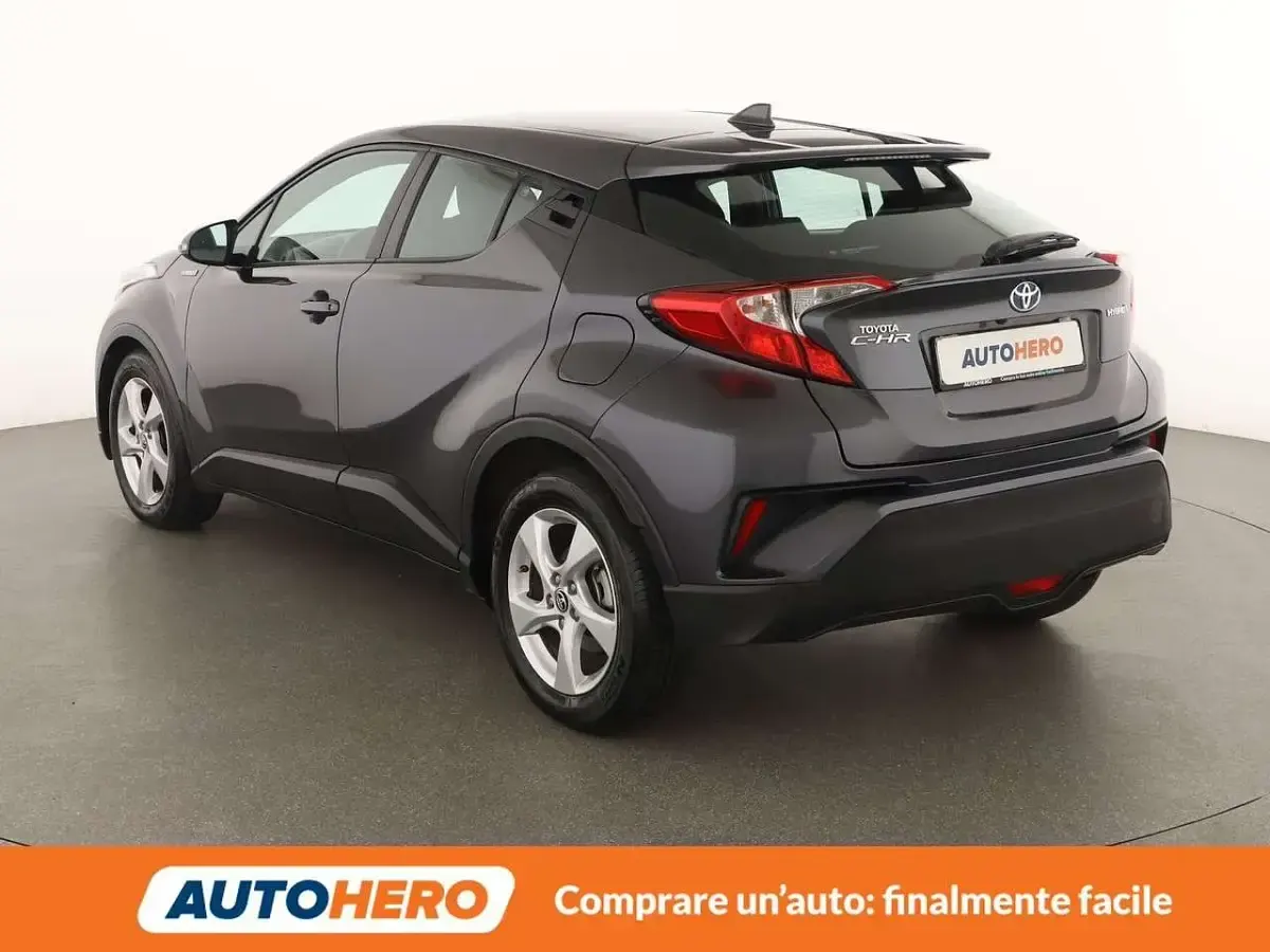 Usata Toyota C-HR Trend 122 CV (89 kW) 2017 Grigio SUV