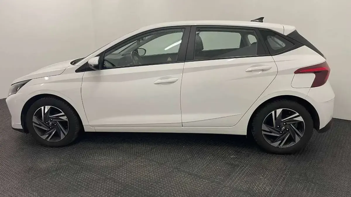 Usata Hyundai i20 84 CV (61 kW) 2022 Bianco Berlina