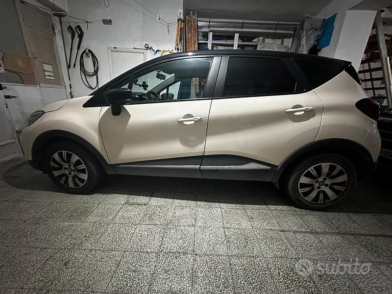 Usata Renault Captur 2018 Giallo SUV