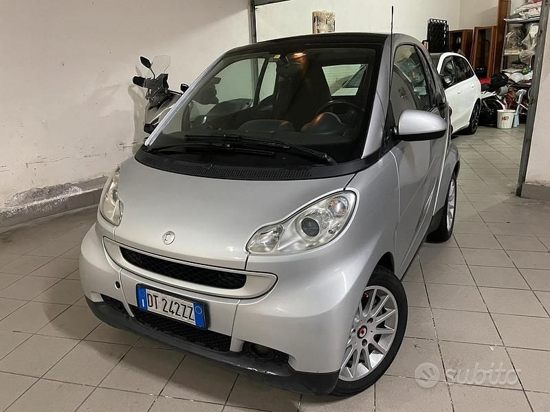 Grigio Usata 2009 Smart ForTwo Coupé Coupé | 4900 € (Buon prezzo) - Immagine 1/4