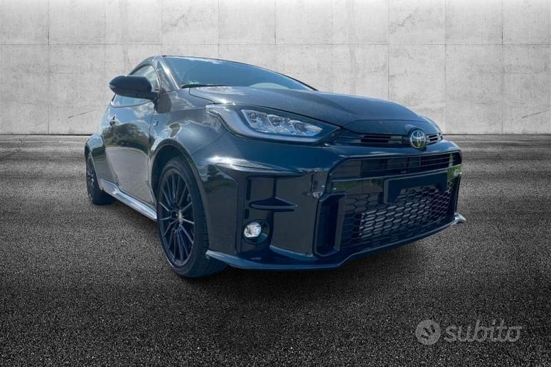 Usata Toyota Yaris 261 CV (191 kW) 2021 Nero Utilitaria