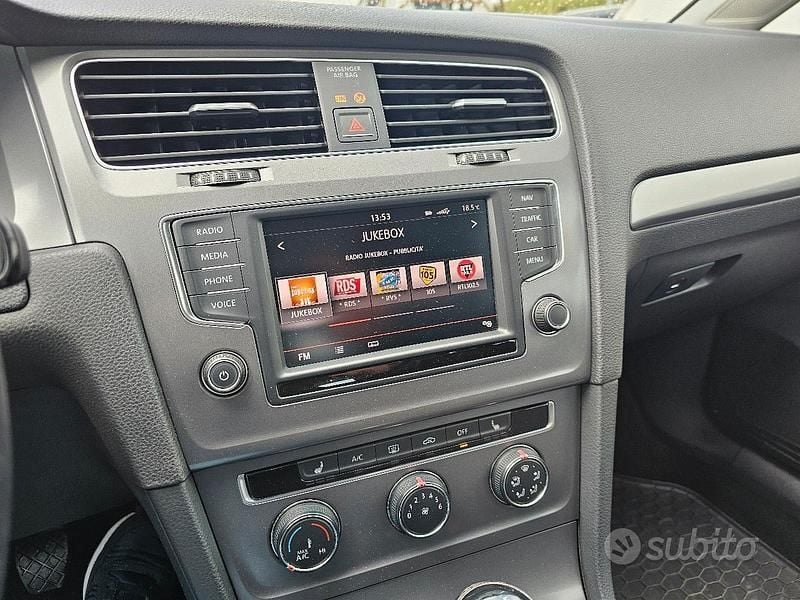 Usata VW Golf VII Comfortline 105 CV (77 kW) 2015 Blu Berlina