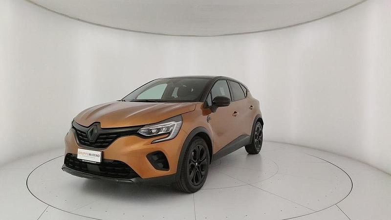 Arancione Usata 2022 Renault Captur Rive Gauche SUV | 18.950 € (Buon prezzo) - Immagine 1/4