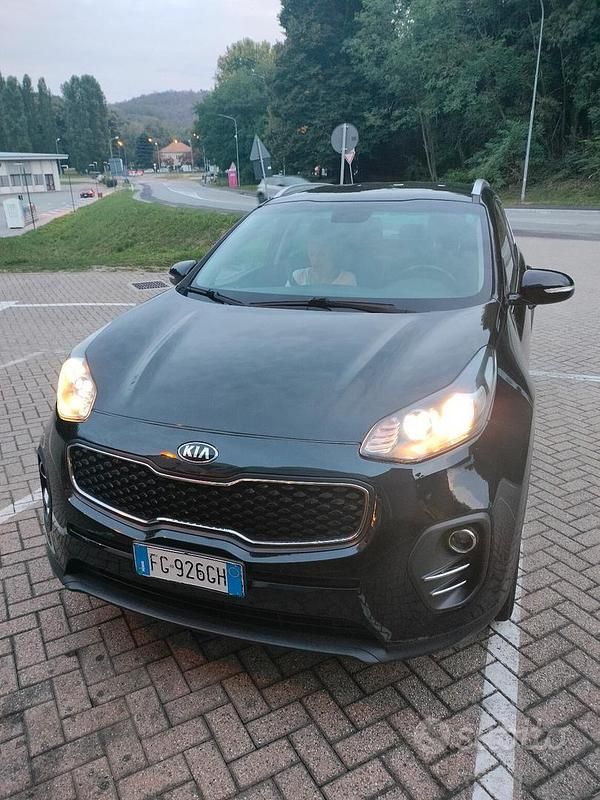 Nero Usata 2016 Kia Sportage SUV | 13.000 € (Buon prezzo) - Immagine 1/4