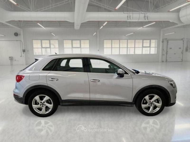 Usata Audi Q3 Advanced 151 CV (111 kW) 2021 Grigio chiaro SUV