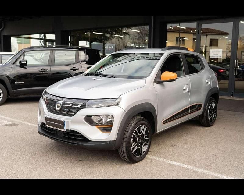 Grigio Usata 2022 Dacia Spring Comfort Utilitaria | 9900 € (Buon prezzo) - Immagine 1/4
