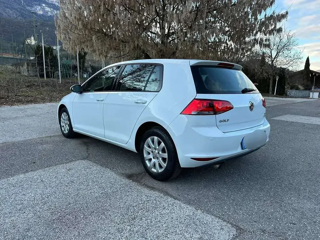 Usata VW Golf IV Trendline 105 CV (77 kW) 2004 Bianco Berlina