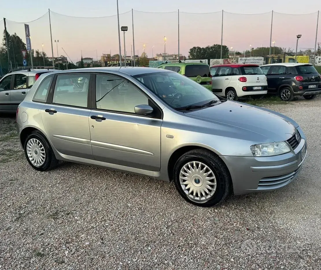 Occasion Fiat Stilo Dynamic 116 ch (85 kW) 2005 Gris Berline