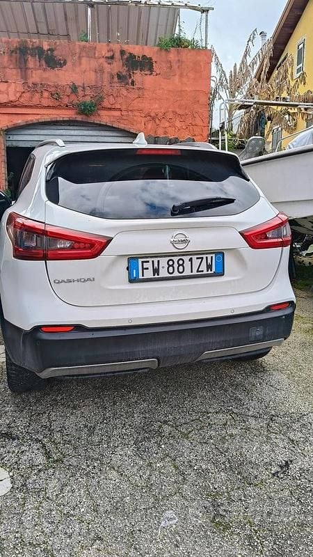 Usata Nissan Qashqai Tekna 115 CV (84 kW) 2019 Bianco SUV