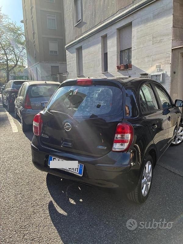 Usata Nissan Micra 60 CV (44 kW) 2011 Nero Utilitaria