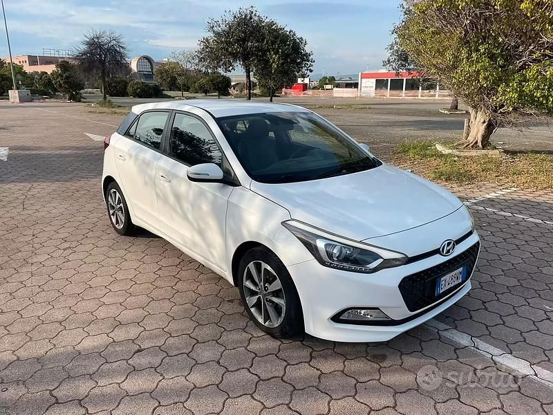 Usata Hyundai i20 75 CV (55 kW) 2015 Berlina