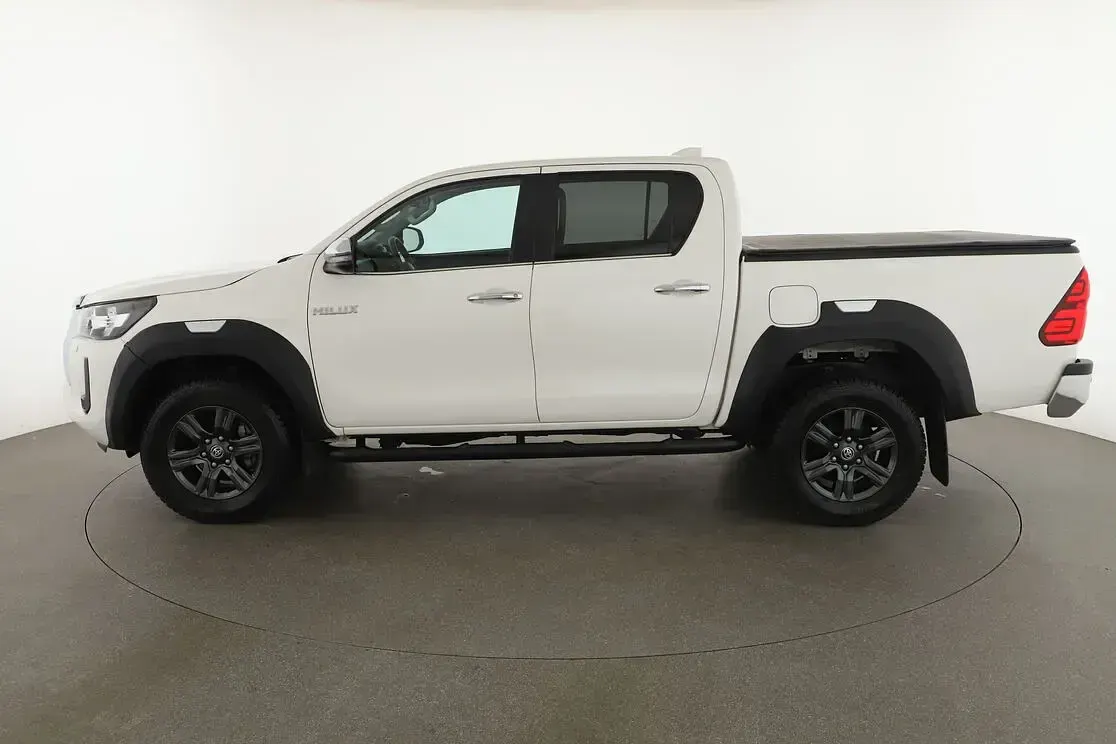 Usata Toyota HiLux Lounge 150 CV (110 kW) 2022 Bianco Pick-up