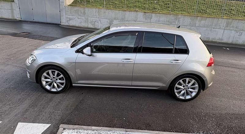 Usata VW Golf VII Highline 110 CV (80 kW) 2016 Argento Berlina