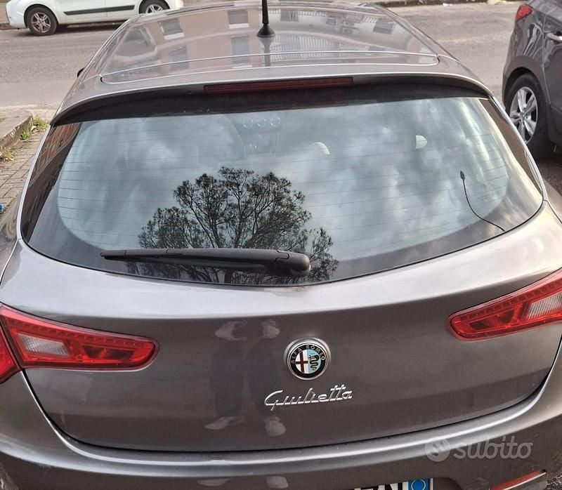 Usata Alfa Romeo Giulietta 2015 Grigio Utilitaria