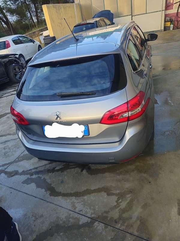Usata Peugeot 308 SW Allure 131 CV (96 kW) 2018 Station wagon