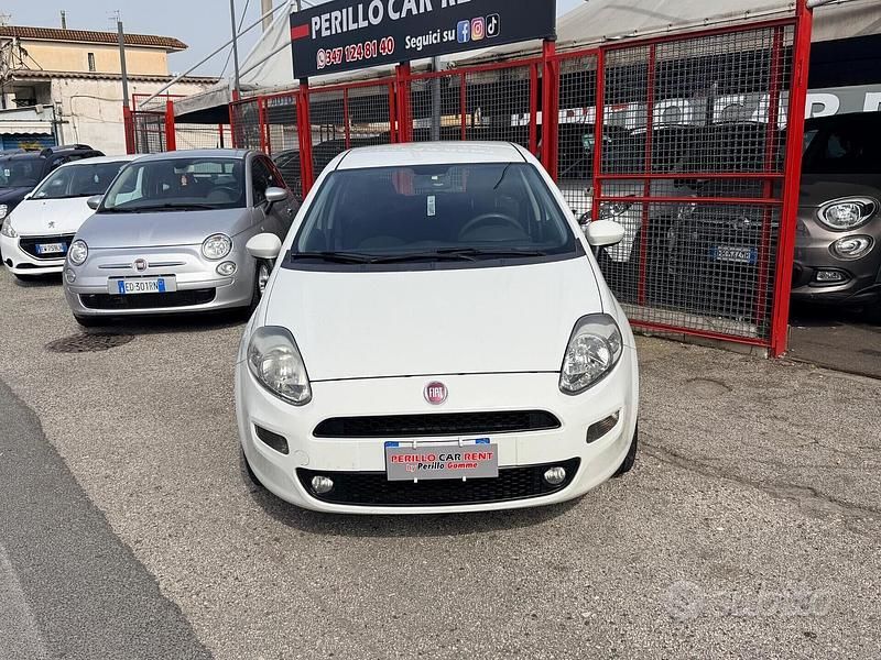 Usata Fiat Punto Lounge 77 CV (56 kW) 2016 Bianco Utilitaria