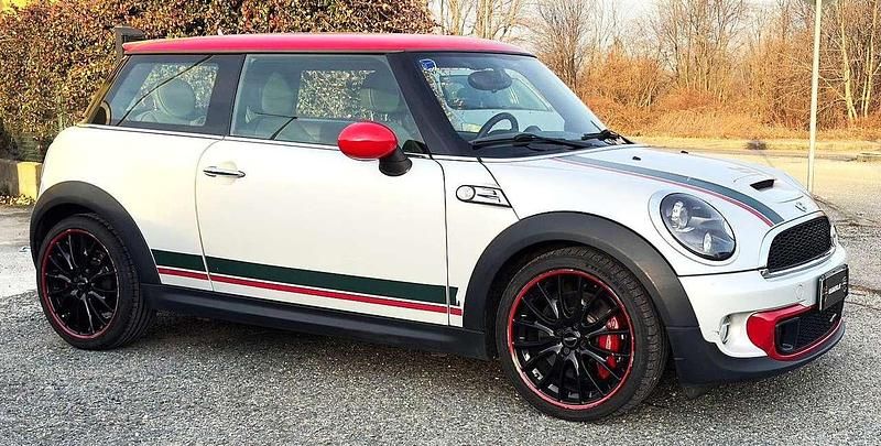 Usata Mini John Cooper Works 211 CV (155 kW) 2011 Grigio jubilee Utilitaria