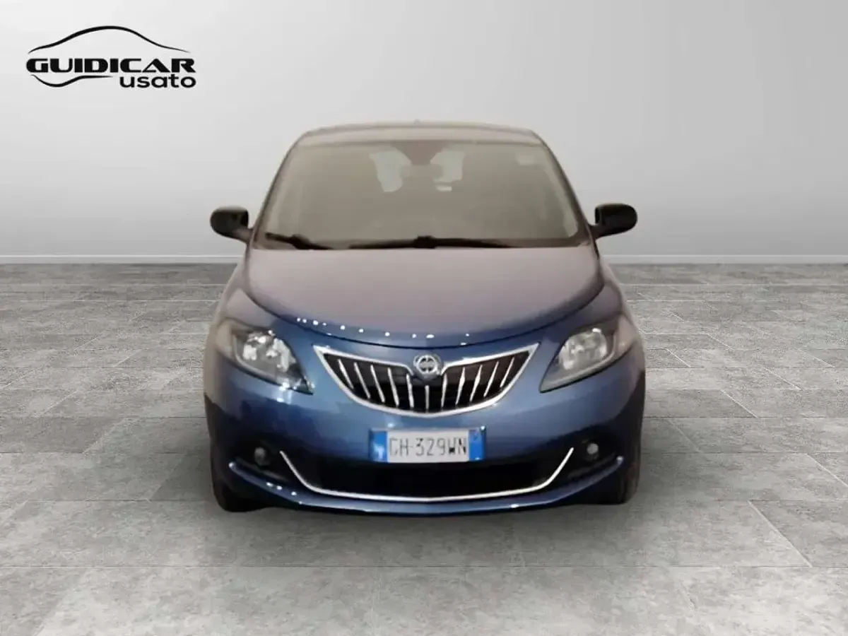 Usata Lancia Ypsilon Gold 69 CV (50 kW) 2022 Blu Utilitaria