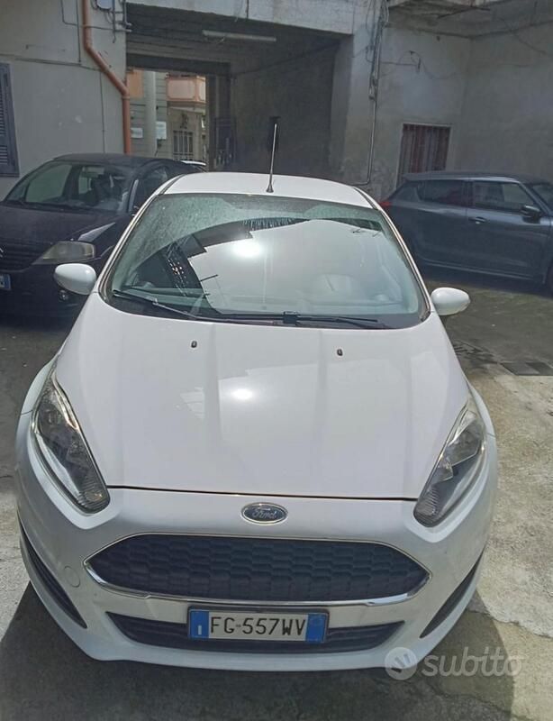 Bianco Usata 2017 Ford Fiesta Due volumi | 5800 € (Super prezzo) - Immagine 1/4