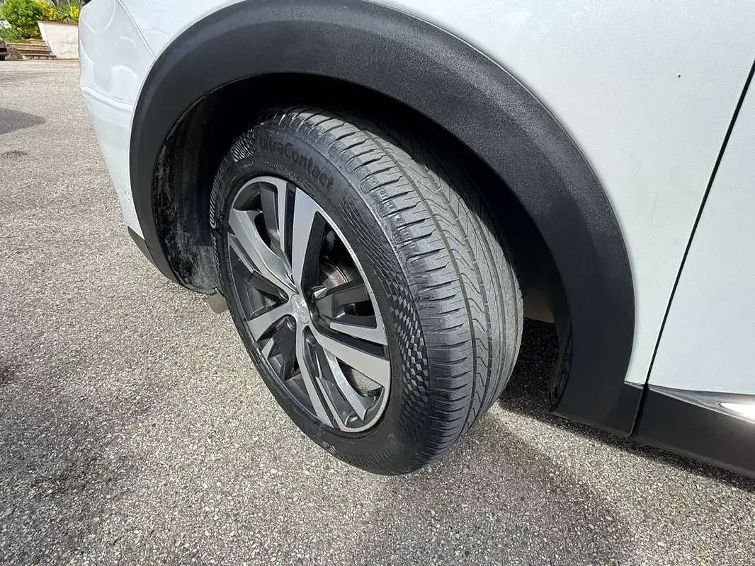 Usata Peugeot 3008 Allure 131 CV (96 kW) 2021 Bianco SUV