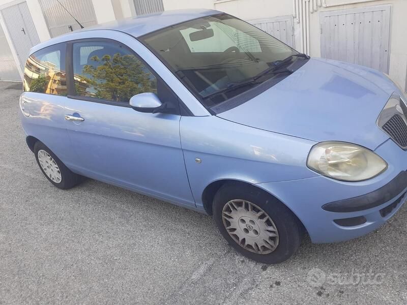 Usata Lancia Ypsilon 2006 Utilitaria