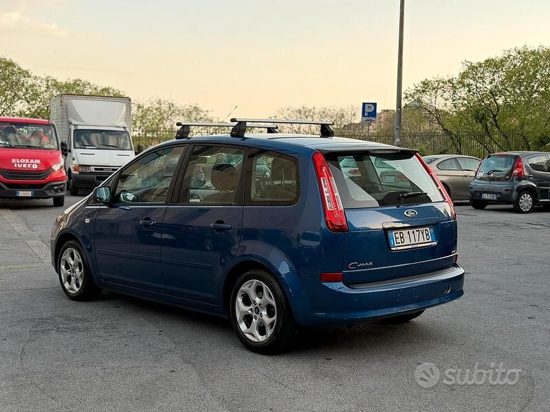 Begagnad Ford C-MAX Titanium 90 HK (66 kW) 2010 Blå Minibuss