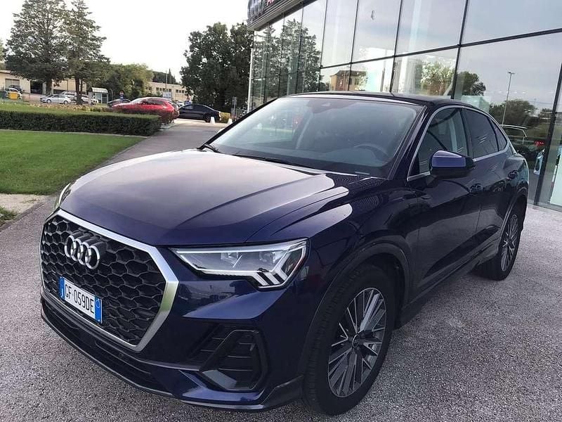 Usata Audi Q3 Sportback Business Plus 150 CV (110 kW) 2021 Blu SUV