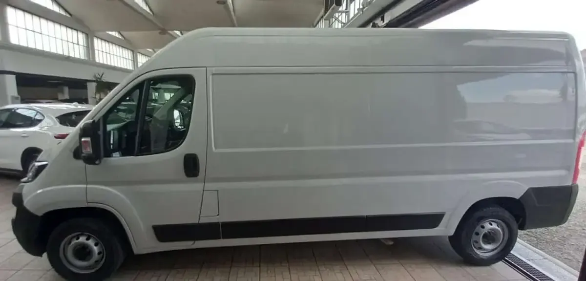 Usata Fiat Ducato 33 140 CV (102 kW) 2021 Bianco Furgone