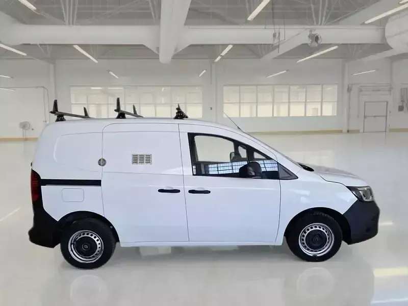 Usata Renault Kangoo 116 CV (85 kW) 2023 Bianco Monovolume