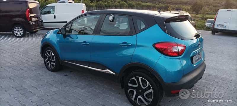 Usata Renault Captur Intens 90 CV (66 kW) 2016 Blu SUV