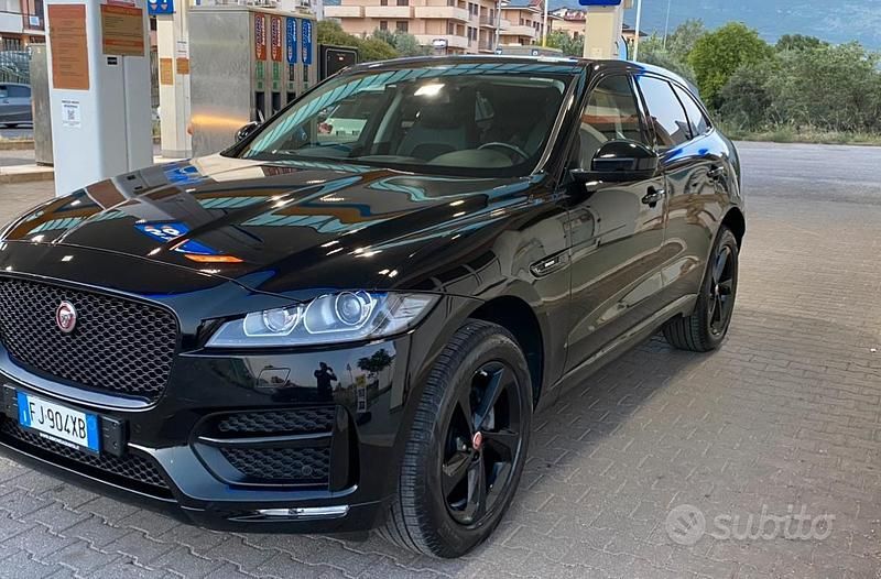 Usata Jaguar F-Pace R-Sport 180 CV (132 kW) 2017 Nero SUV