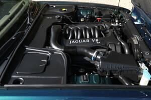 Usata Jaguar XJ8 Executive 284 CV (208 kW) 2001 Verde Berlina