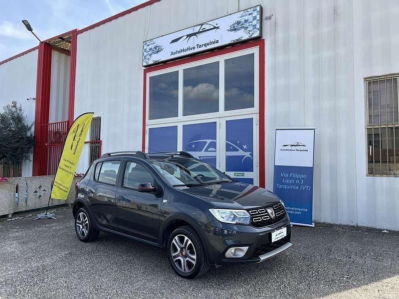 Usata Dacia Sandero Stepway 90 CV (66 kW) 2019 Grigio Berlina