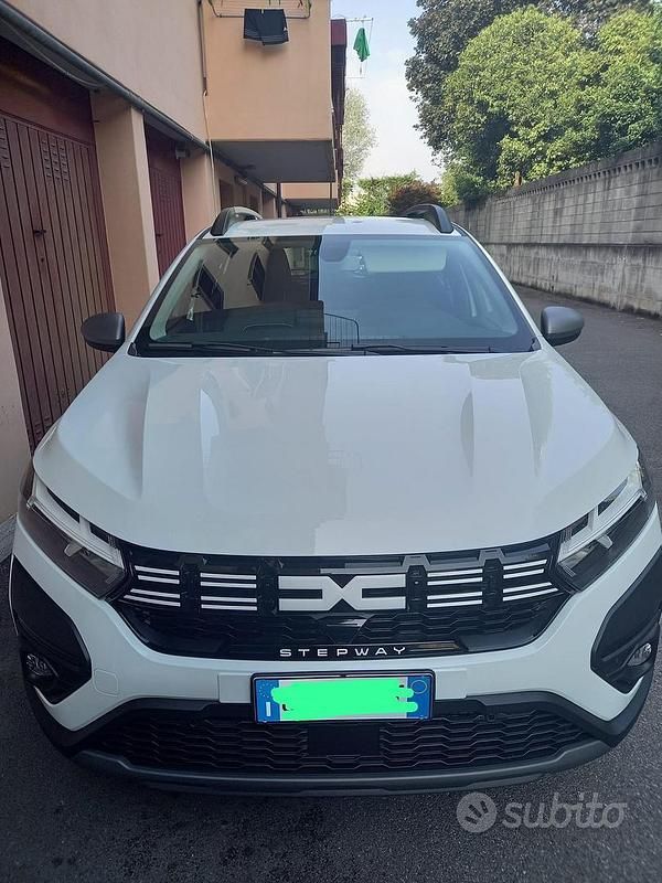 Usata Dacia Sandero Stepway 90 CV (66 kW) 2023 Bianco Berlina