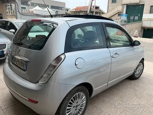 Usata Lancia Ypsilon 95 CV (69 kW) 2007 Grigio Utilitaria