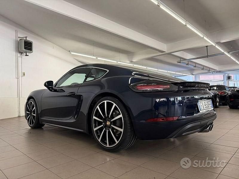 Usata Porsche 718 Cayman 299 CV (219 kW) 2019 Blu Coupé