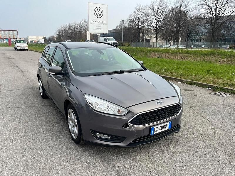 Begagnad Ford Focus 95 HK (69 kW) 2014 Grå Kombi