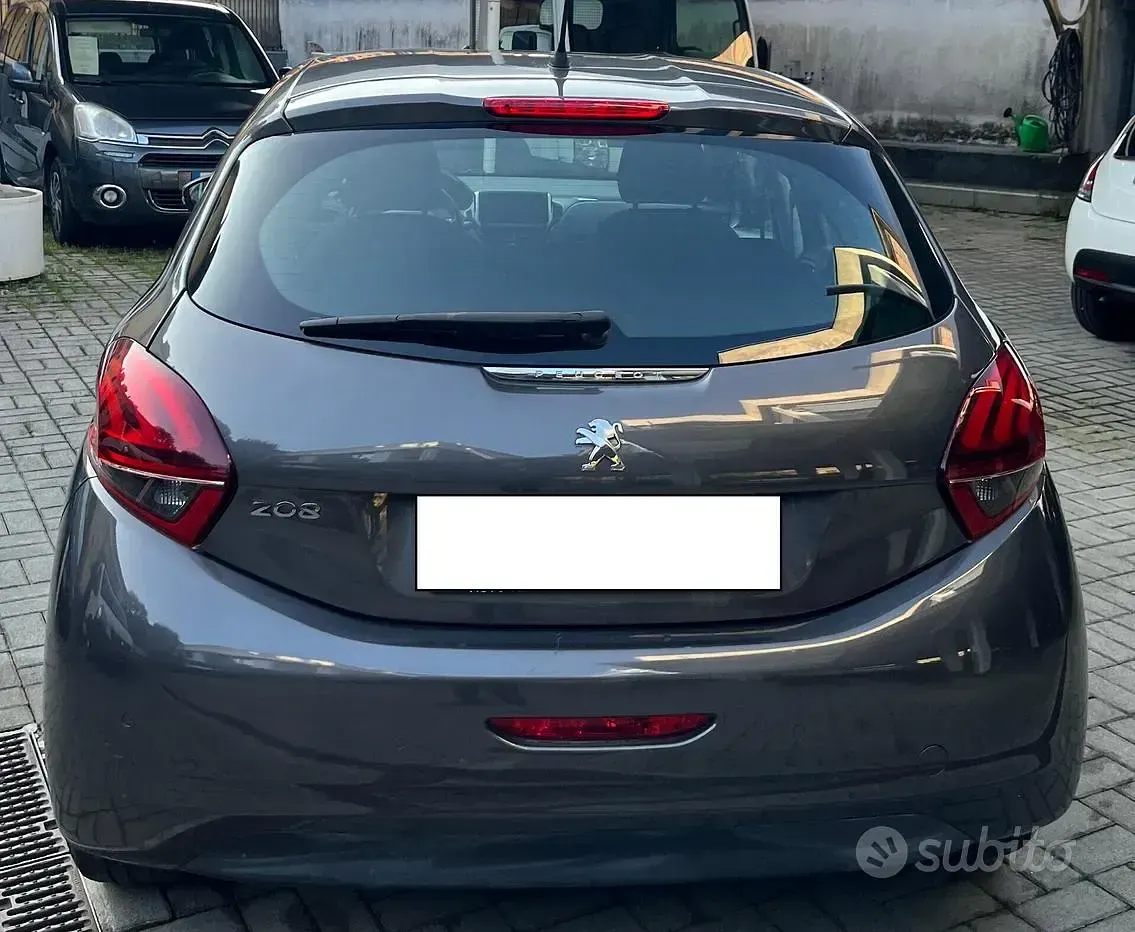 Usata Peugeot 208 Allure 83 CV (61 kW) 2019 Grigio Utilitaria