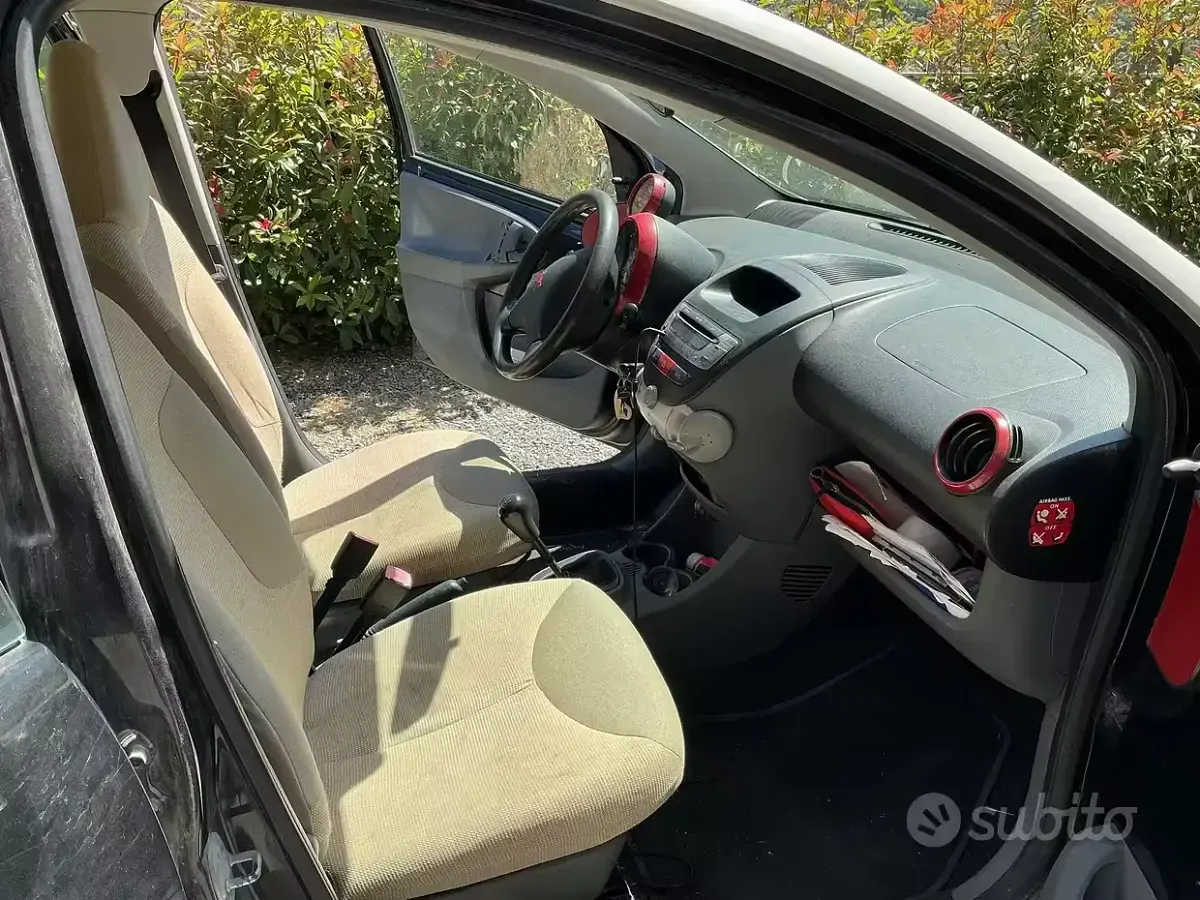 Usata Peugeot 107 68 CV (50 kW) 2008 Nero Utilitaria