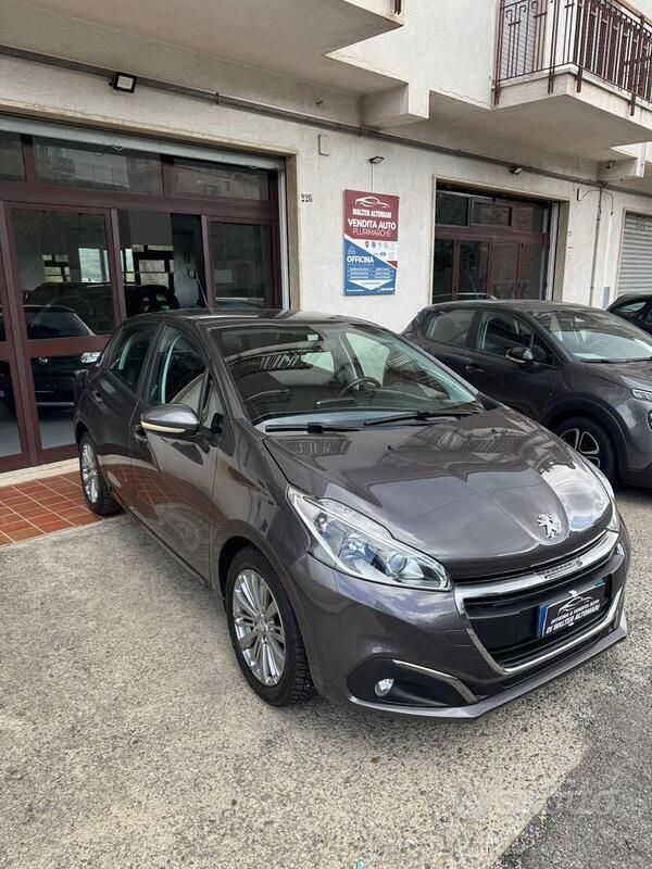 Usata Peugeot 208 2019 Utilitaria
