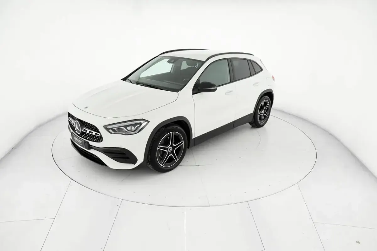 Usata Mercedes GLA200 Premium 150 CV (110 kW) 2023 Bianco SUV
