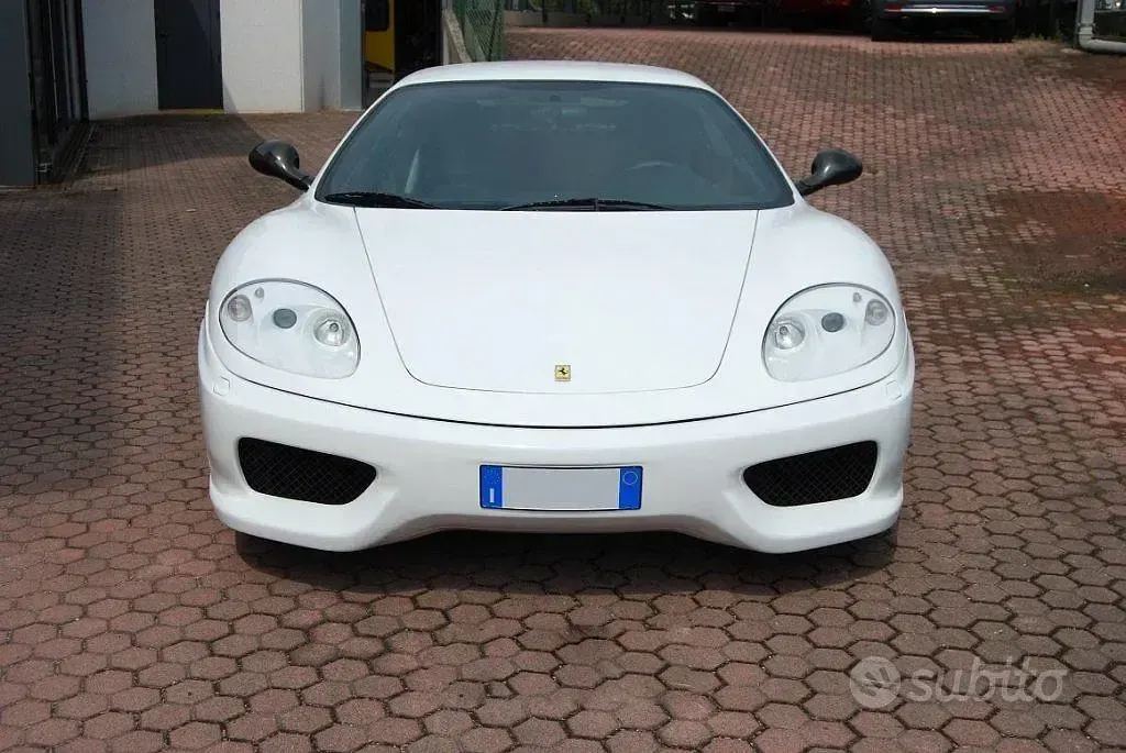 Usata Ferrari 360 400 CV (294 kW) 2001 Bianco Coupé