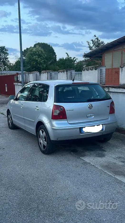 Usata VW Polo 101 CV (74 kW) 2003 Grigio Utilitaria