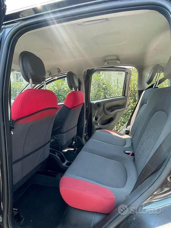 Usata Fiat Panda Lounge 69 CV (50 kW) 2015 Nero Utilitaria