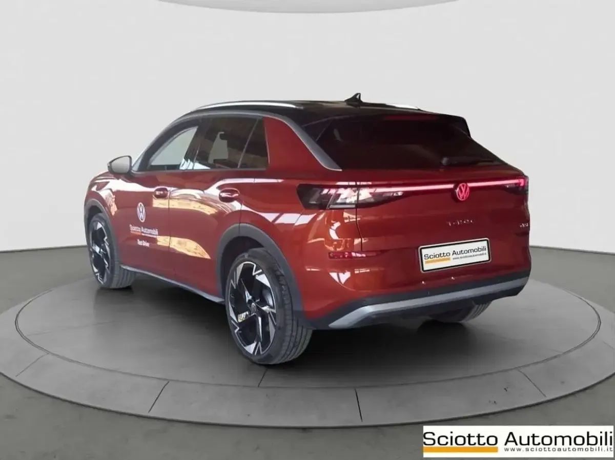 Nuova VW T-Roc Style 116 CV (85 kW) 2026 Flame red SUV