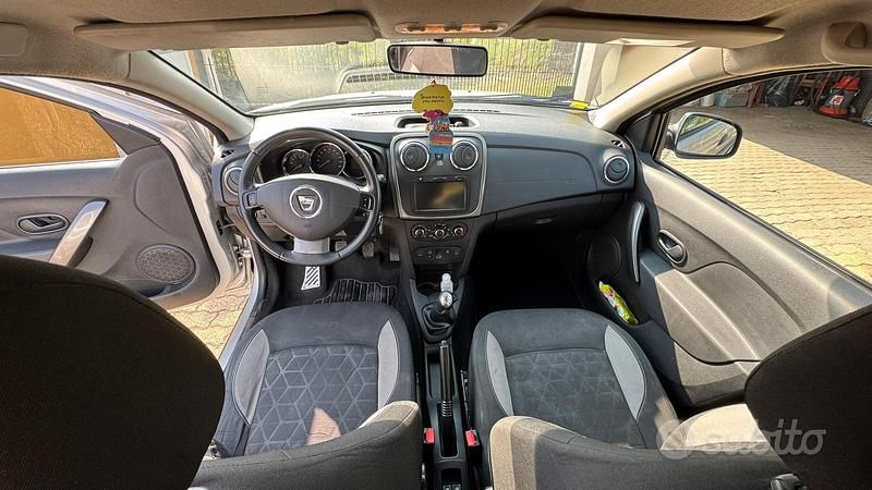 Usata Dacia Sandero Stepway 2013 Grigio Berlina
