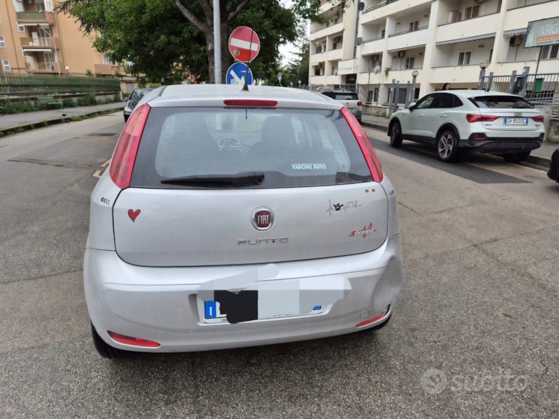 Usata Fiat Punto Street 77 CV (56 kW) 2015 Grigio Utilitaria